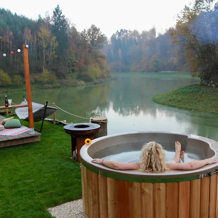 Glamp Sunnymoon Роскошный шатер Sudomer (Mlada Boleslav)